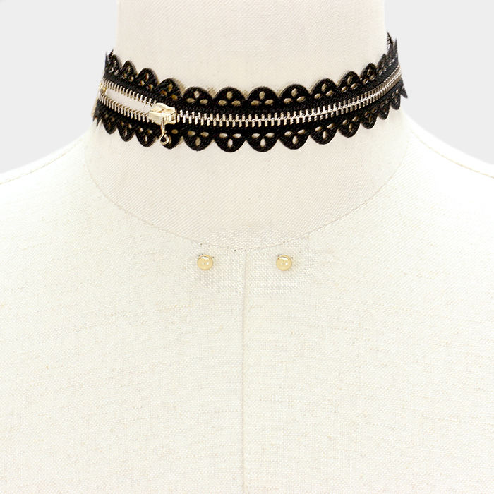 Floral_Zipper_Black_Lace_Choke